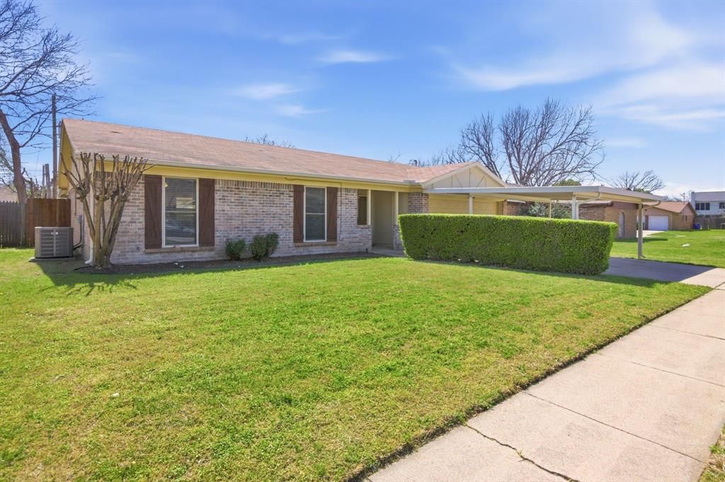 Photo of 6604 Betty Drive, Watauga, TX 76148 (MLS # 21215190)