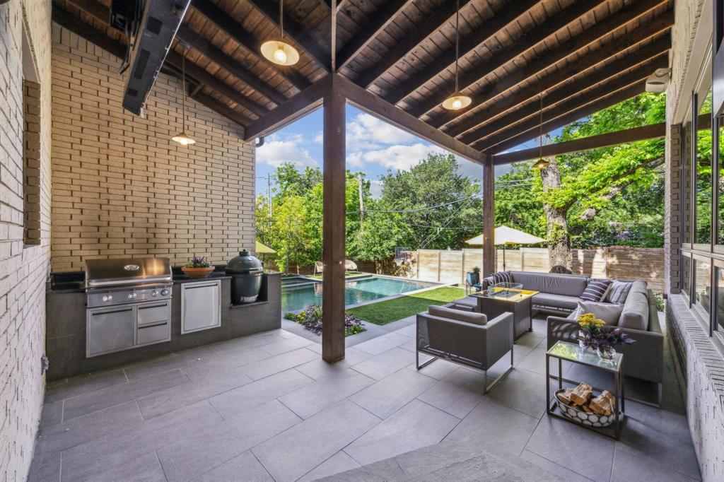 6604 Northridge Drive