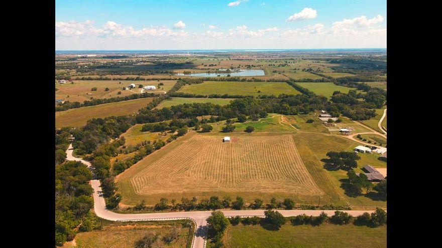 Swan Song Ranch Tract 3 Prime 71-Acre parcel in Sanger, TX – Ag Use or Future Development

Versatile 71-acre parcel available in full or three separate tracts, located just 4.5 miles from I-35 in Sanger. Currently used for hay production, cattle, and grazing, this ag-exempt land features a creek running through the center and road frontage for easy access. Ideal for continued agricultural use or potential future development. Scenic setting makes it a great candidate for a custom home or residential subdivision.