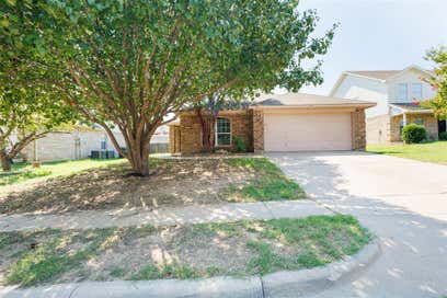316 Heritage Drive Crowley TX 76036