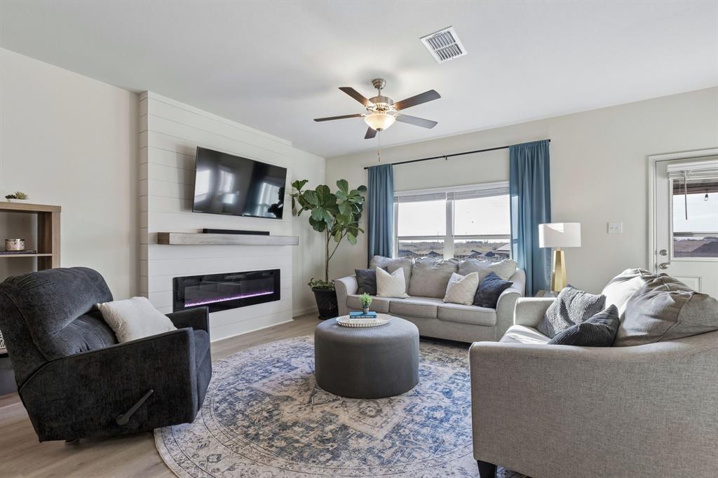 Chisholm Spgs Ph2 - Residential