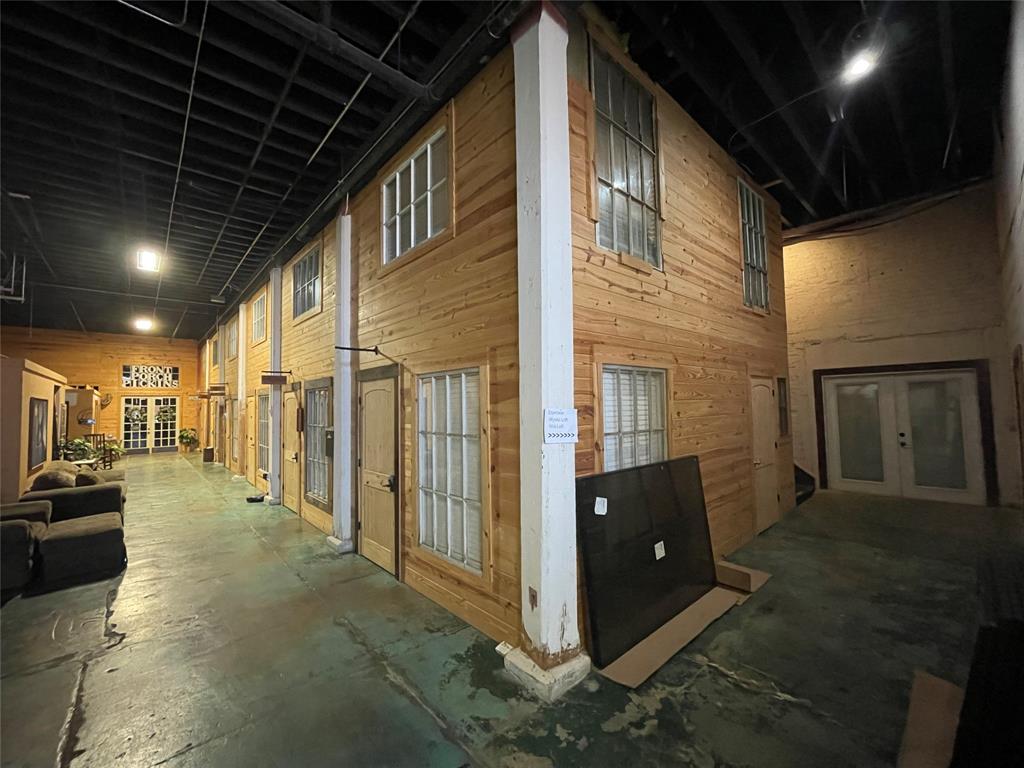 OTP DENISON - Commercial Sale