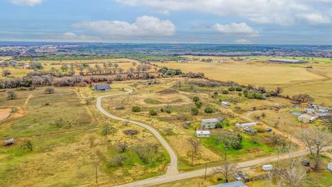 A home in Lipan