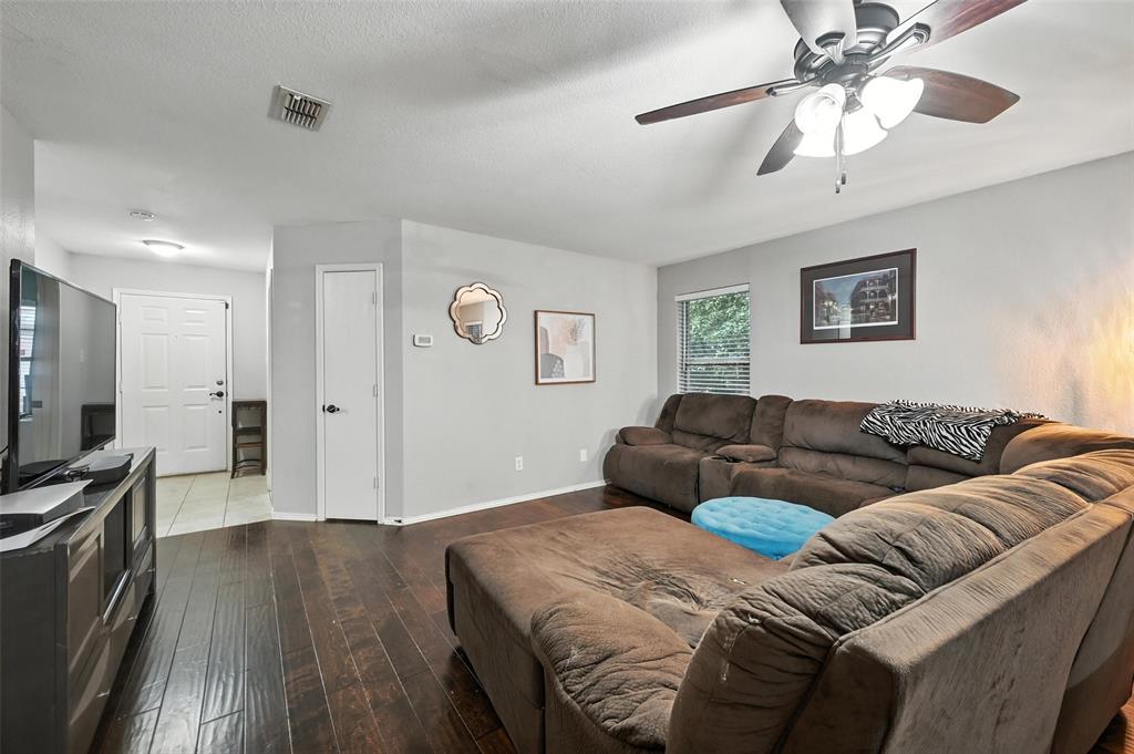 1217 Golden Sand Drive
