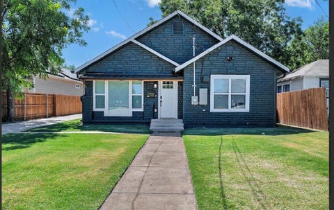 Photo of 712 Hines Avenue, Waco, TX 76706 (MLS # 21385106)