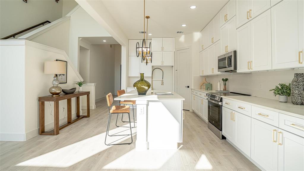 5634, 5702, 5624 Barkridge & Van Horn Drive