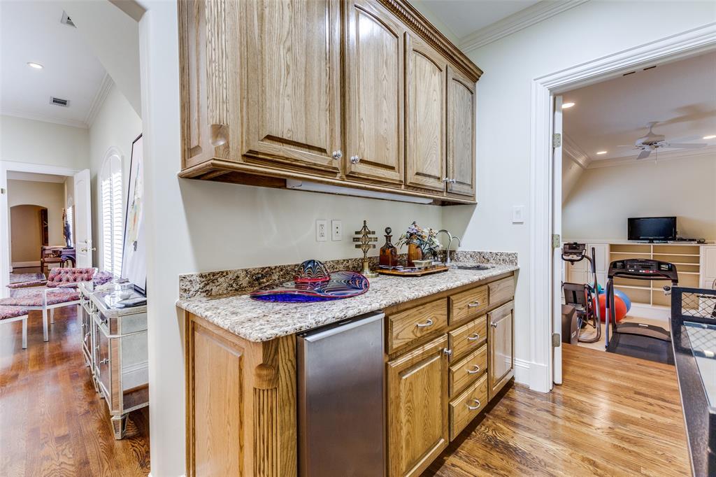 El Parado - Residential