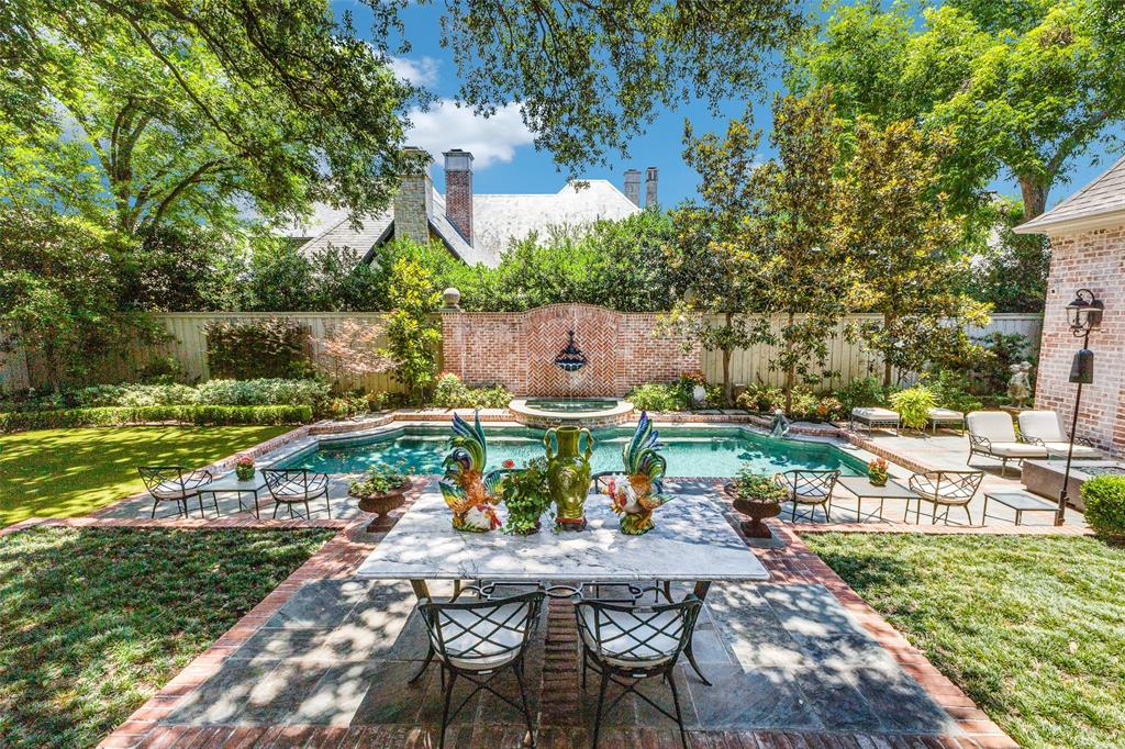 El Parado - Residential