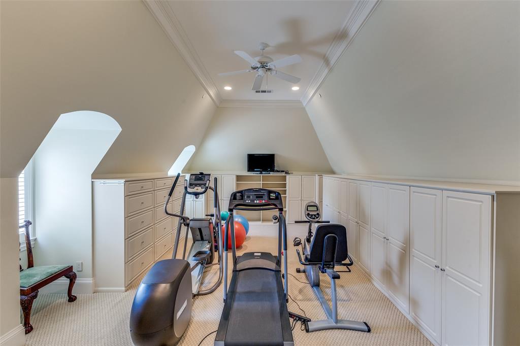 El Parado - Residential