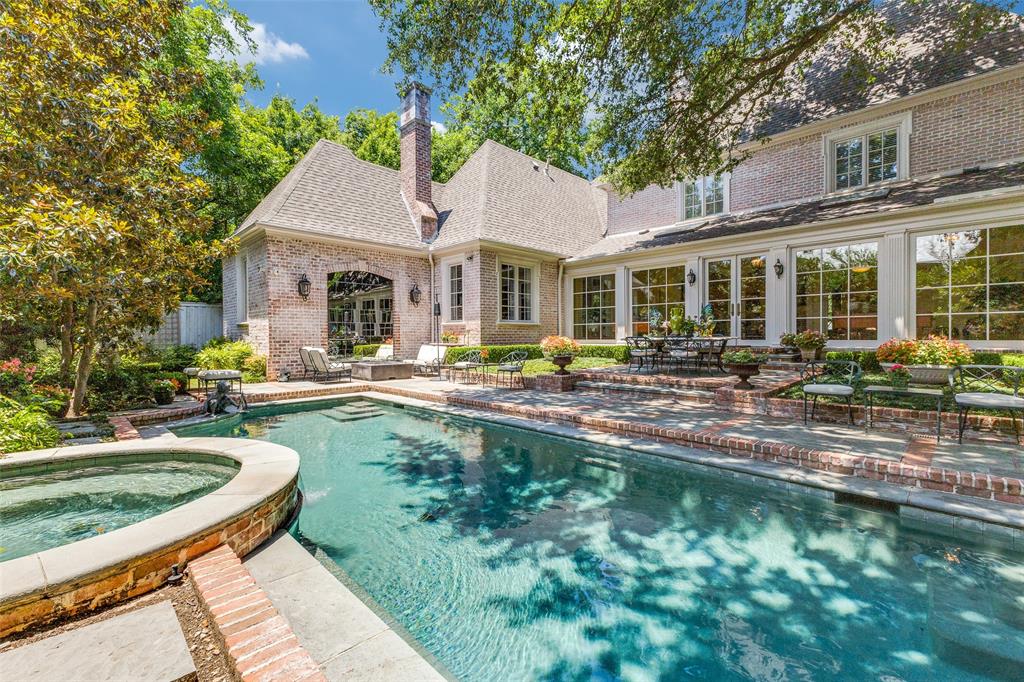 El Parado - Residential