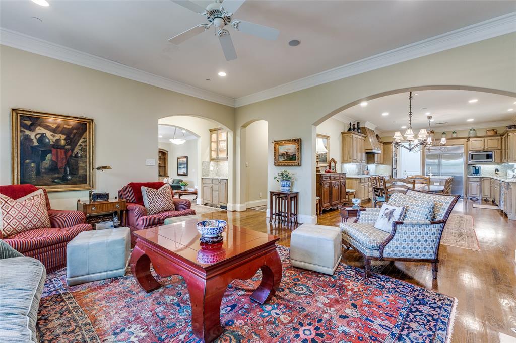 El Parado - Residential