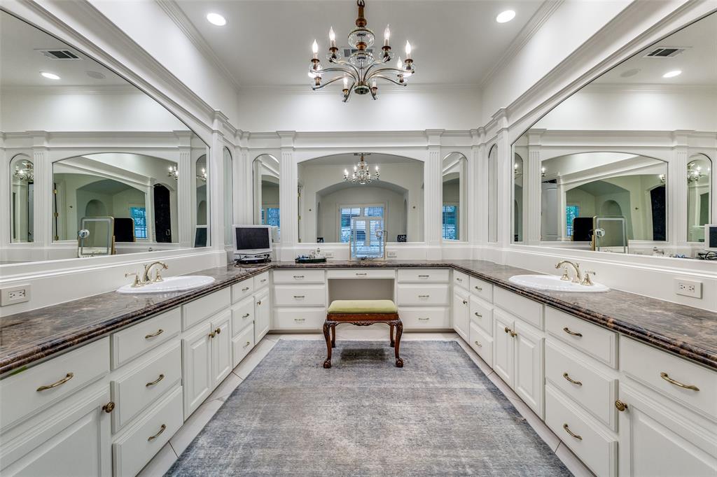 El Parado - Residential