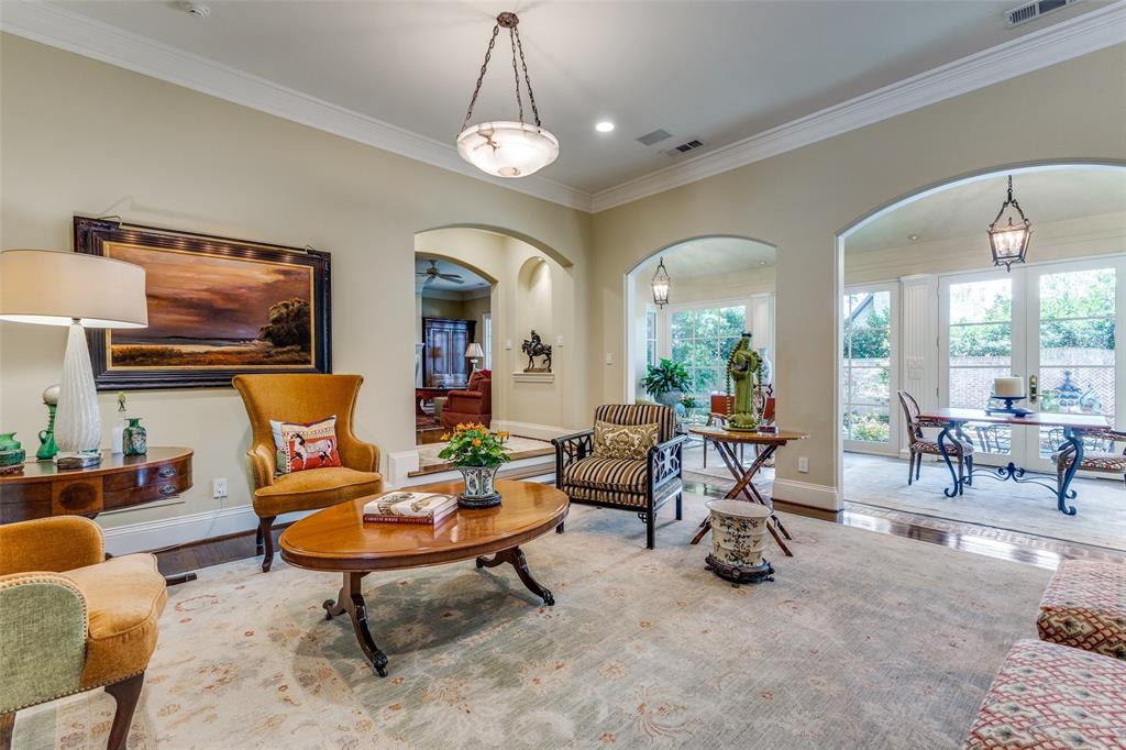 El Parado - Residential