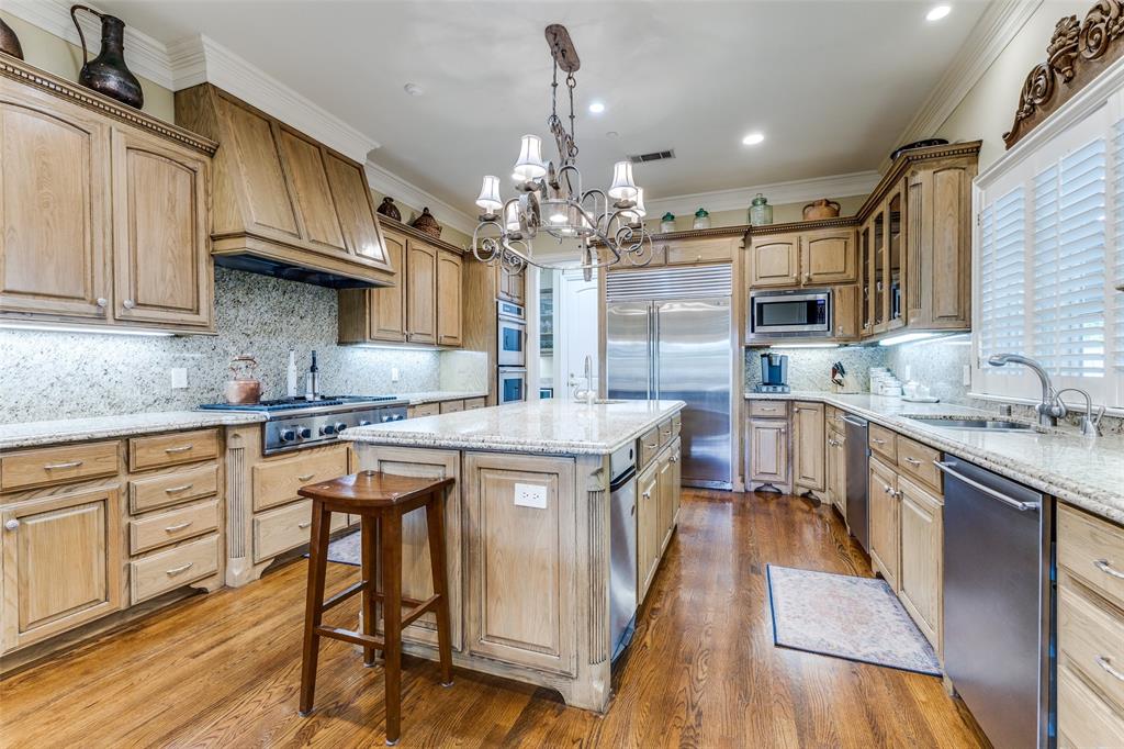 El Parado - Residential