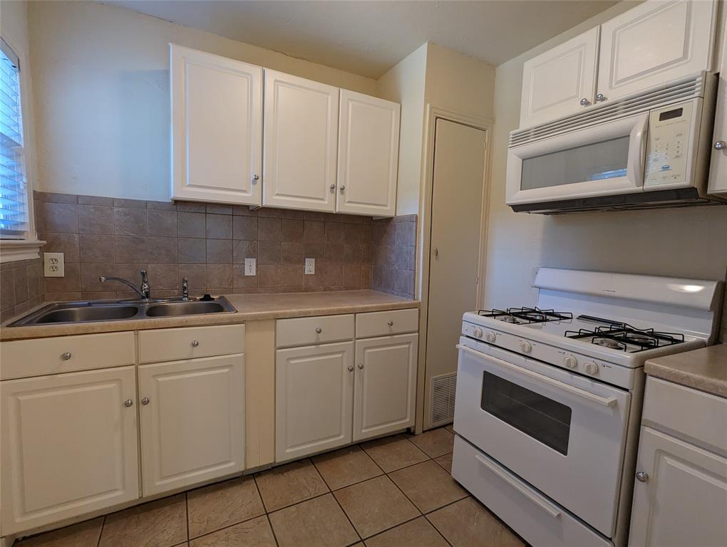 3421 Westminster Avenue 1