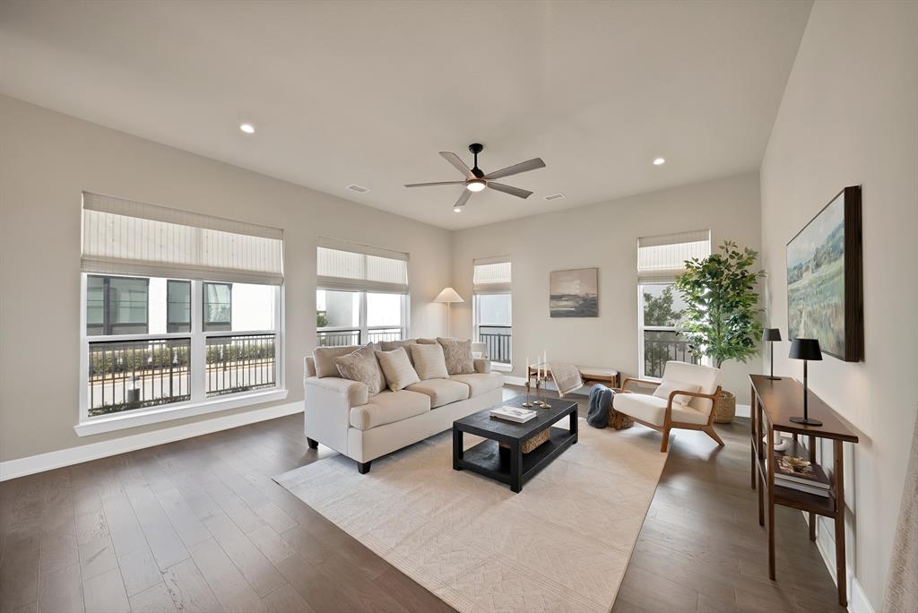 Main 7 Twnhm Add - Residential