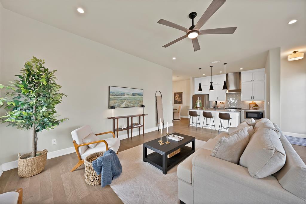 Main 7 Twnhm Add - Residential