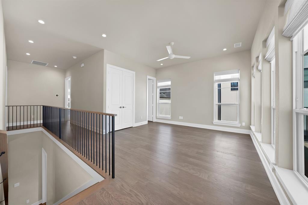 Main 7 Twnhm Add - Residential