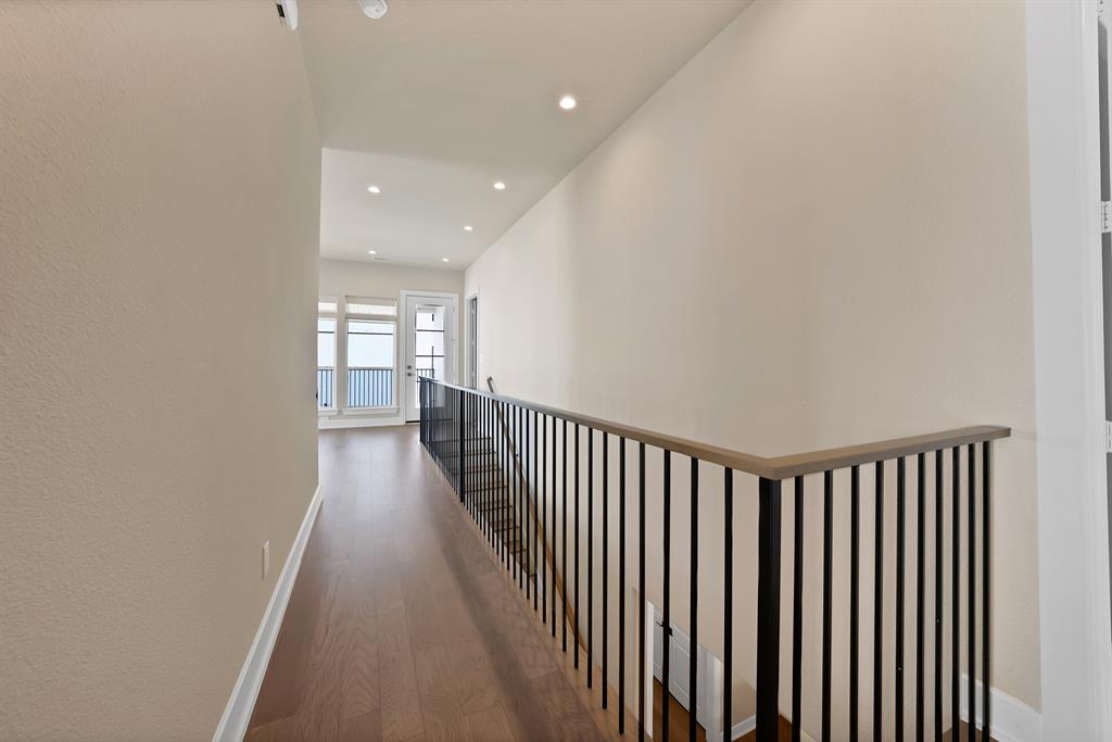 Main 7 Twnhm Add - Residential