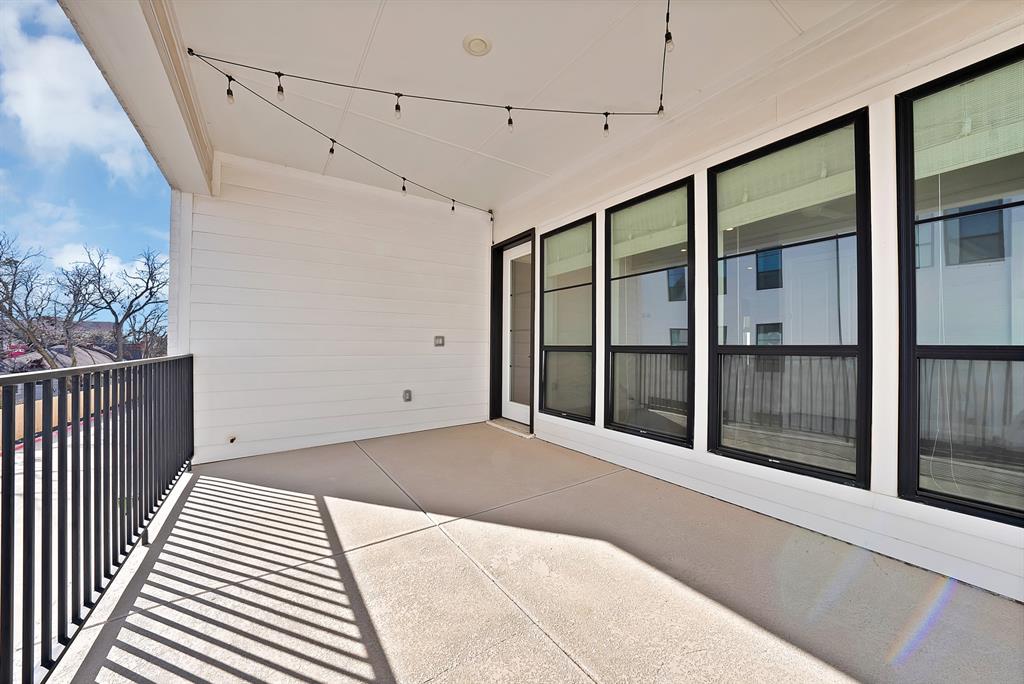 Main 7 Twnhm Add - Residential