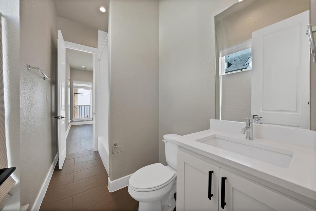 Main 7 Twnhm Add - Residential