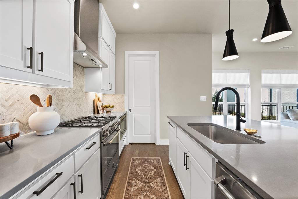 Main 7 Twnhm Add - Residential