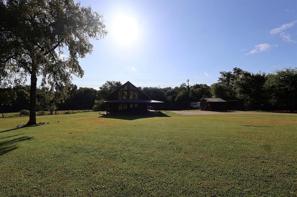 436 County Road 3802 - Photo 4