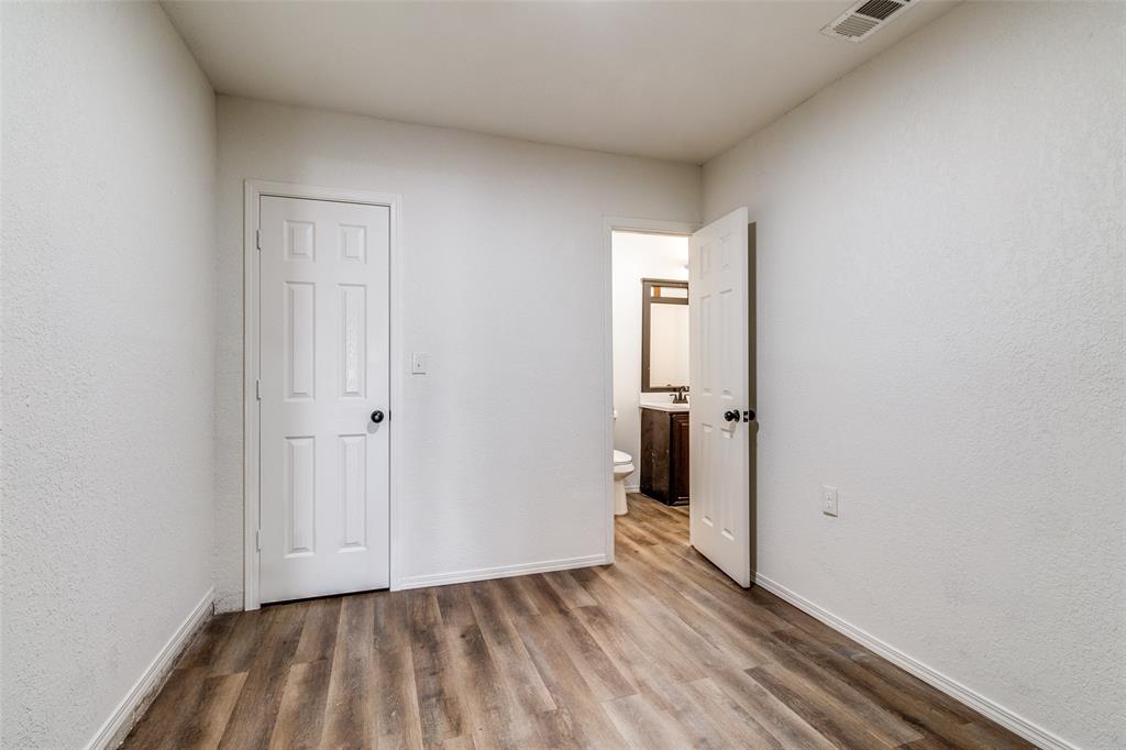 Village Green 01 - Residential