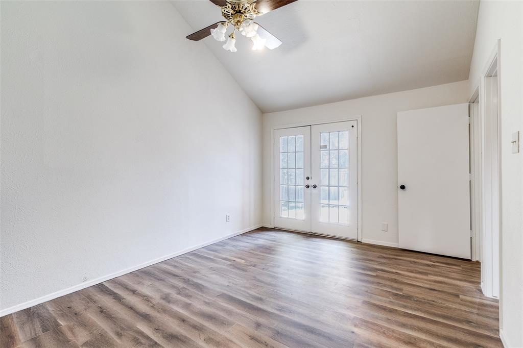 Village Green 01 - Residential