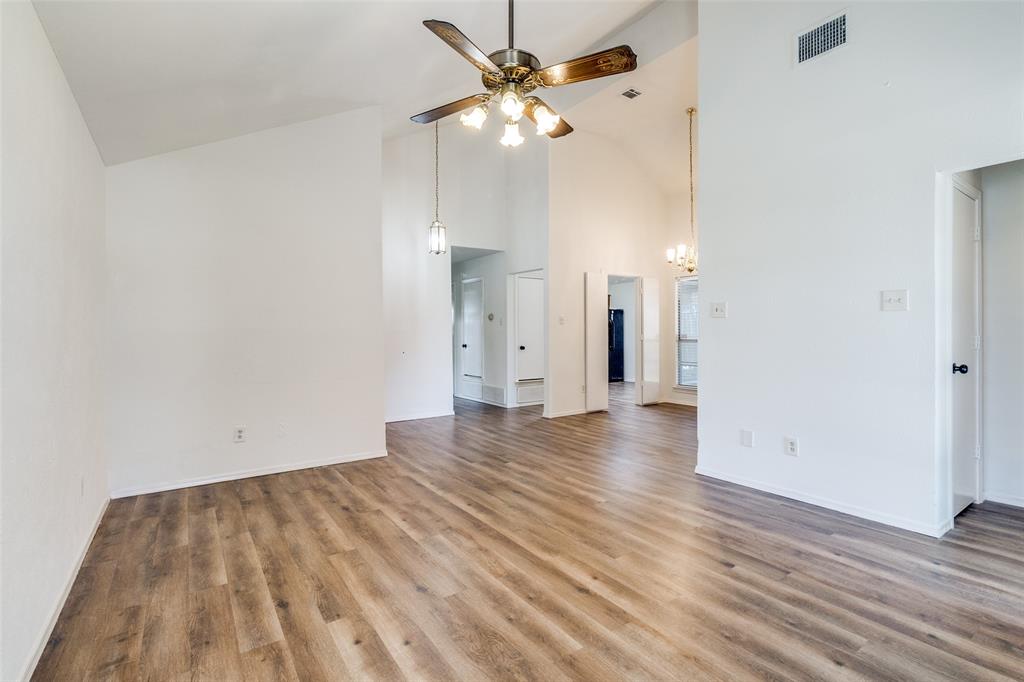 2533 Montclair Lane