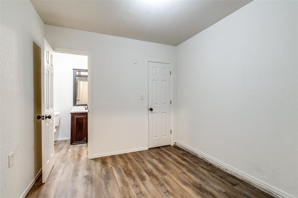 Village Green 01 - Residential