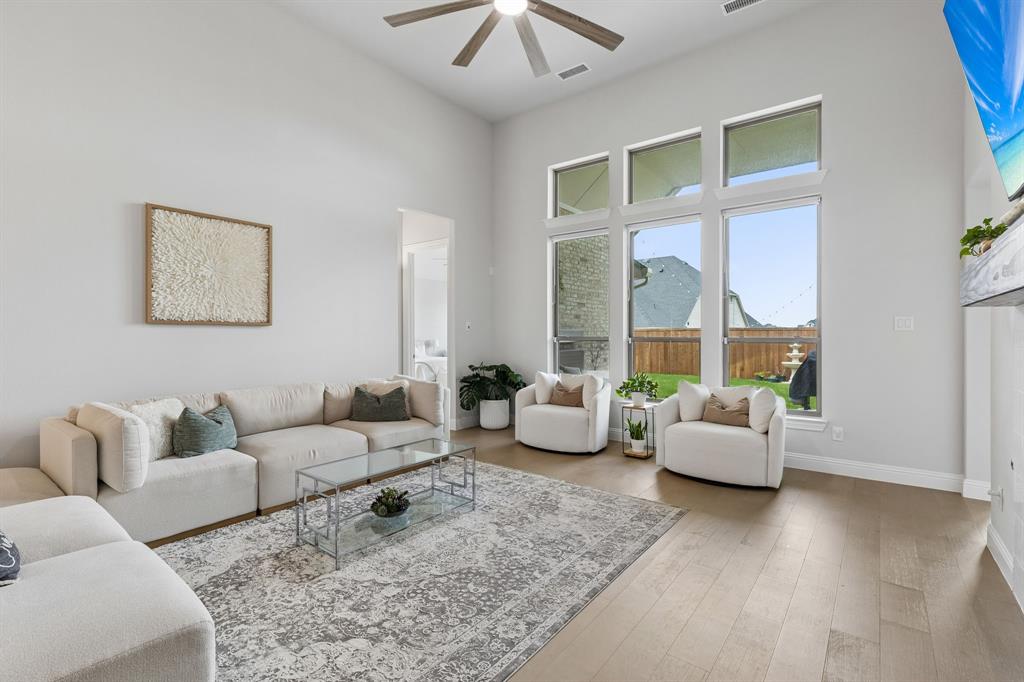404 Lacey Oak Lane