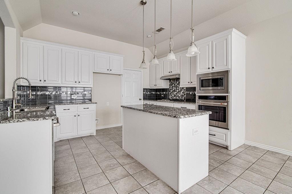 Mistletoe Hill Ph IV - Residential Lease