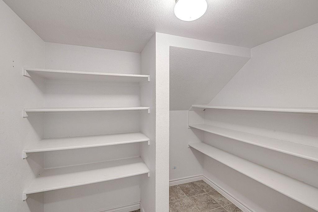 Mistletoe Hill Ph IV - Residential Lease