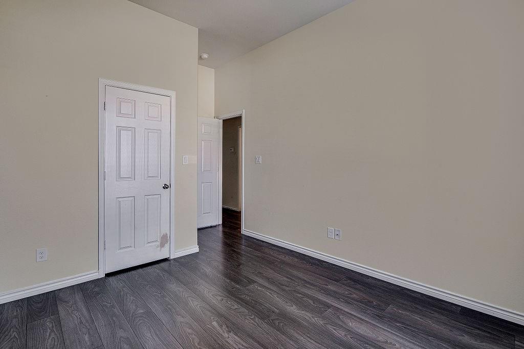 Mistletoe Hill Ph IV - Residential Lease