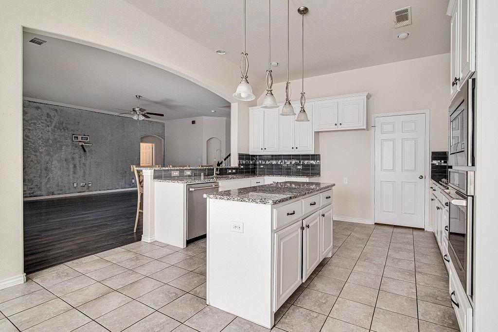 Mistletoe Hill Ph IV - Residential Lease