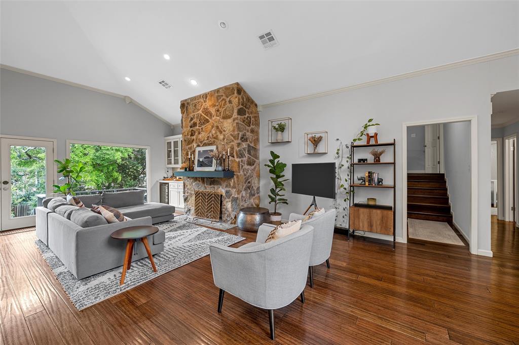 2501 Eldridge Lane