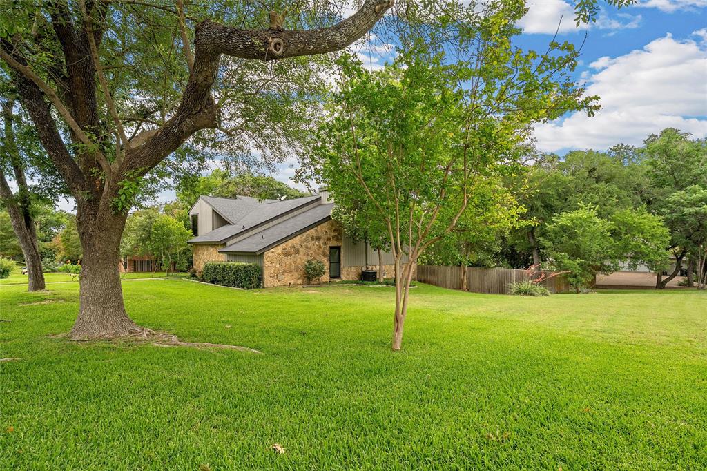 2501 Eldridge Lane