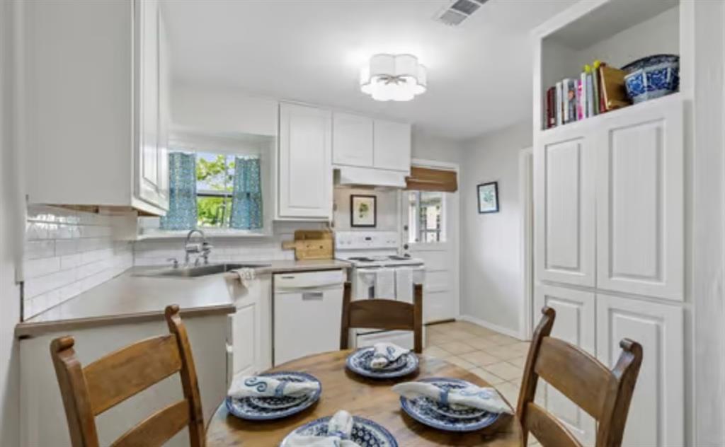 608 Coolair Drive