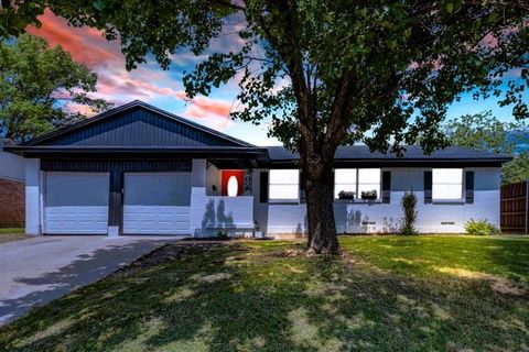 A home in Farmers Branch