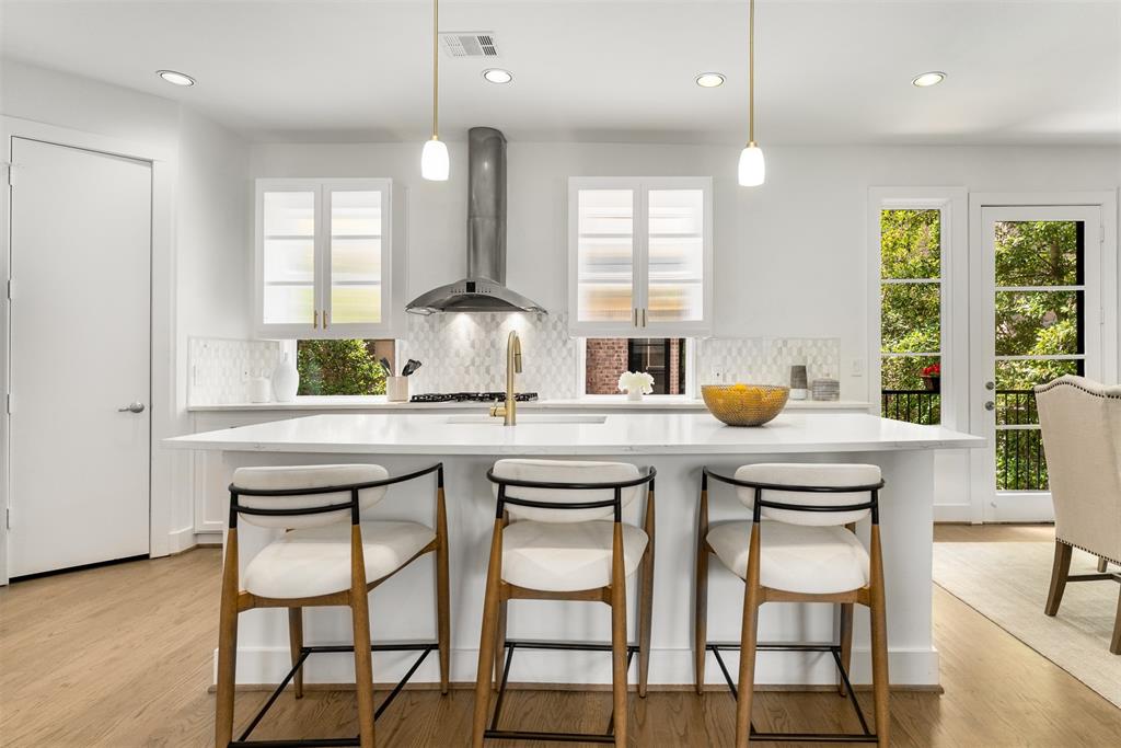 3633 Oak Lawn Avenue