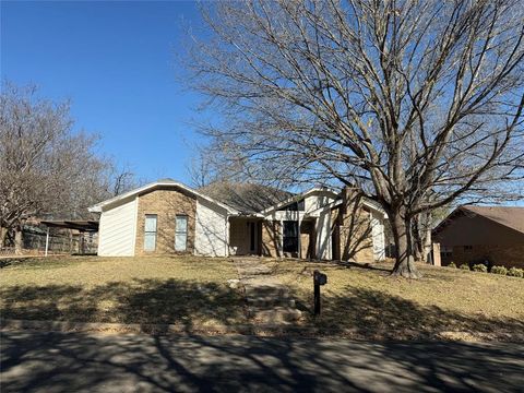 112 Patricia Drive Hewitt TX 76643