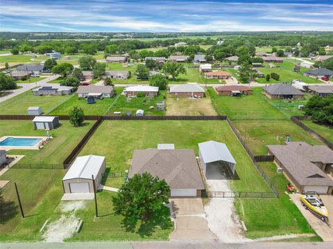 3920 Country Meadows Circle Granbury TX 76049