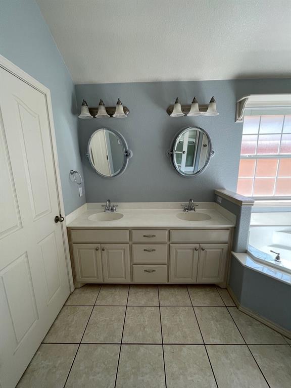 Twin Oaks Add - Residential Lease