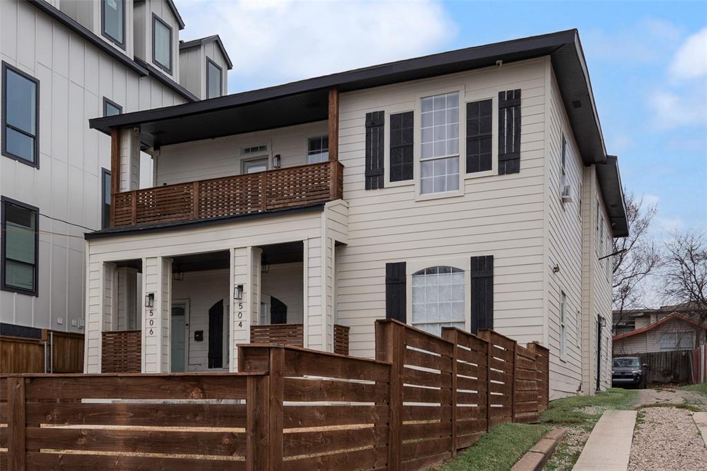 506 N Lancaster Avenue 4