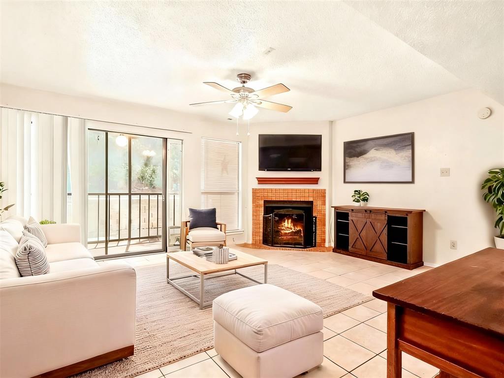 Cambridge Condos Ph 01 03 - Residential