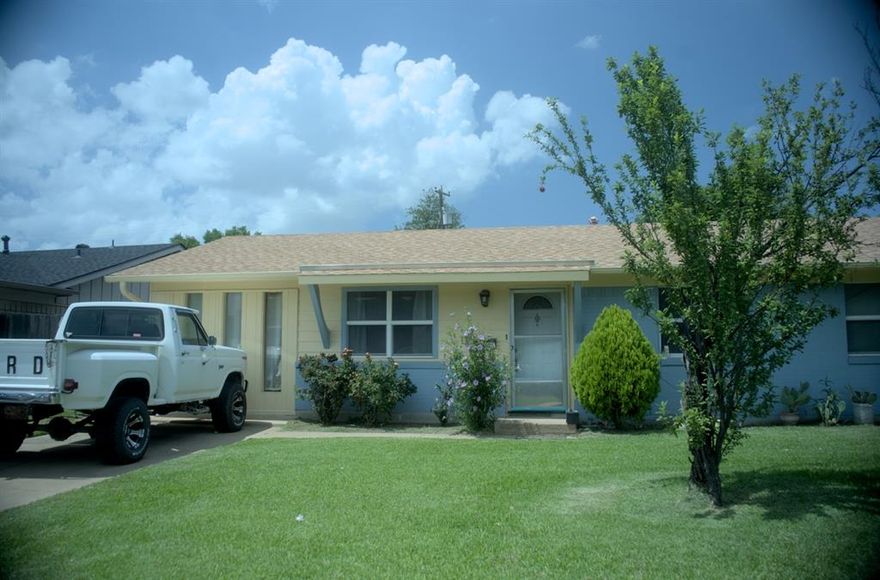 !!!! REDUCED!!!   !!!REDUCED!!!   !!!REDUCED!!!        Sellers are eager to sell quick 

Nice home with easy access to freeway
Ideal for that first time home buyers