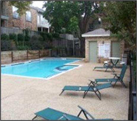 Oaks Of Lakewood Condo - Residential