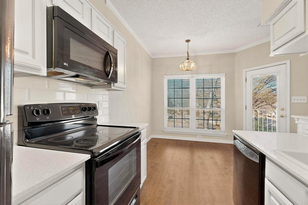 Oaks Of Lakewood Condo - Residential