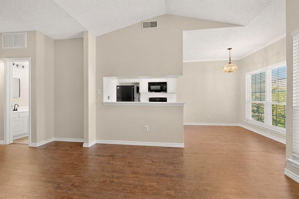 7151 Gaston Avenue 409